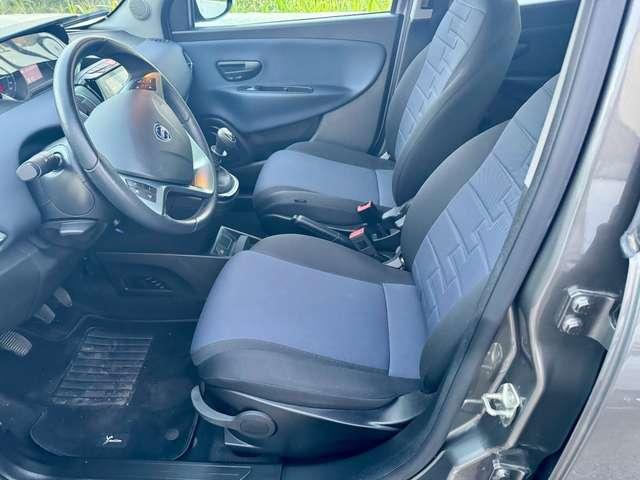 Lancia Ypsilon 1.0 FireFly 5 porte S&S Hybrid Platino