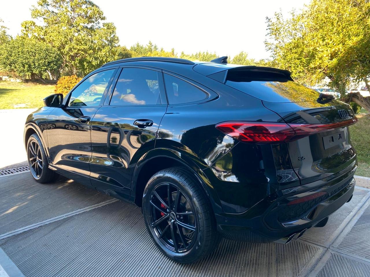 Audi Q5 SPB TDi 150 kW mHEV+ S tronic quattro line edition