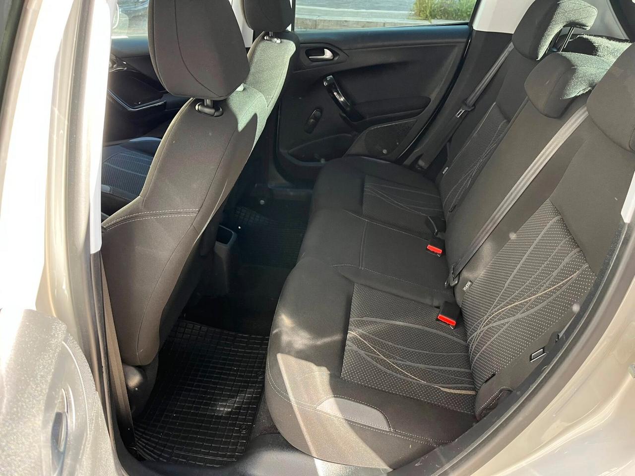 Peugeot 208 PureTech 82 5 porte Active