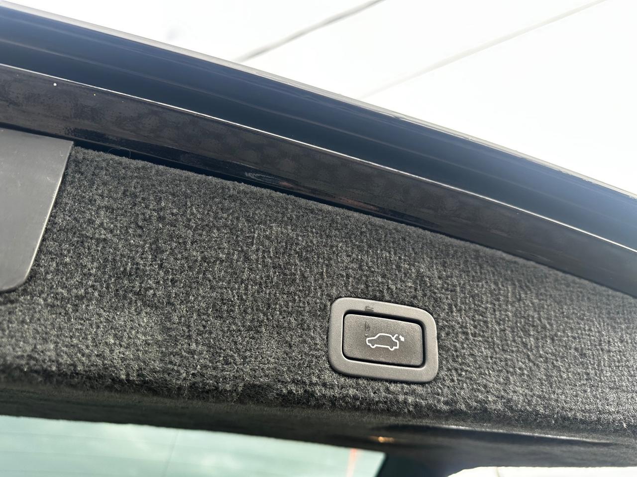 Volvo XC 60 XC60 D4 R-design Momentum EURO6