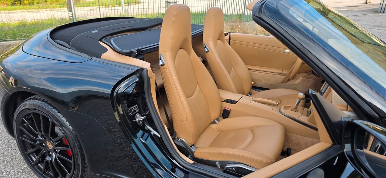 Porsche 911 Carrera Cabriolet
