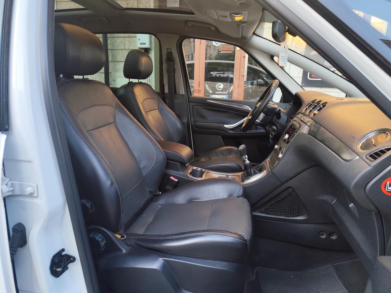 Ford S-Max 2.0 TDCi 140CV Titanium TETTO