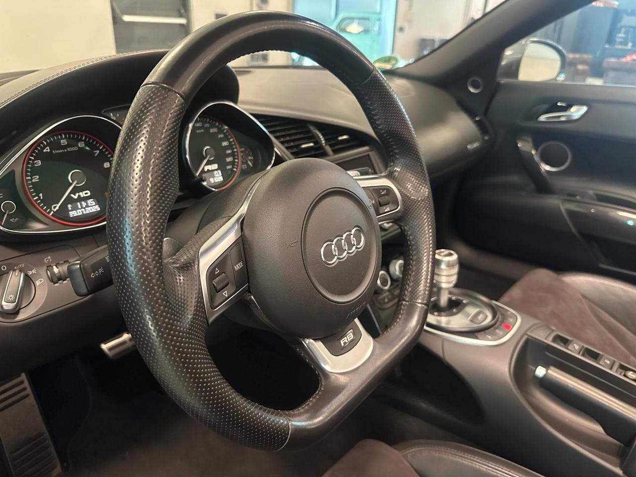 Audi R8 Spyder 5.2 V10 FSI quattro R tronic