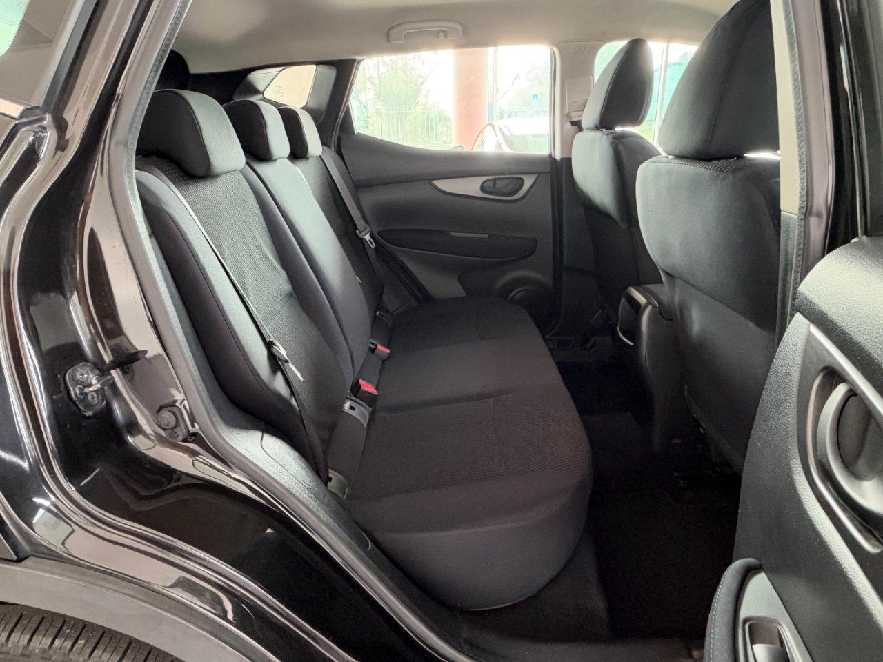 Nissan Qashqai 1.5 dci Visia 110cv