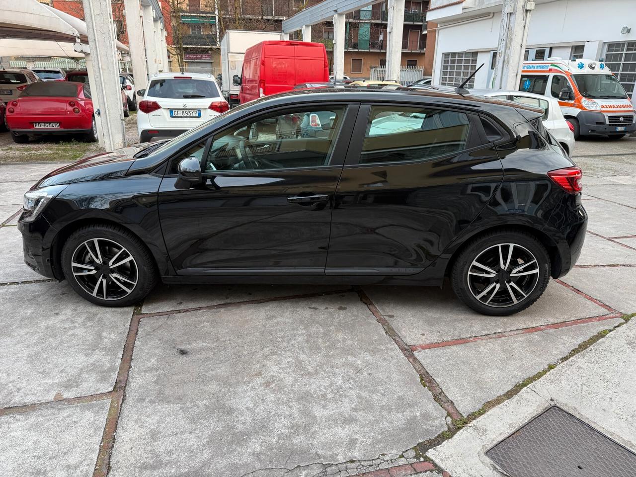 Renault Clio Full Hybrid E-Tech 145 CV 5 porte R.S. Line automatica