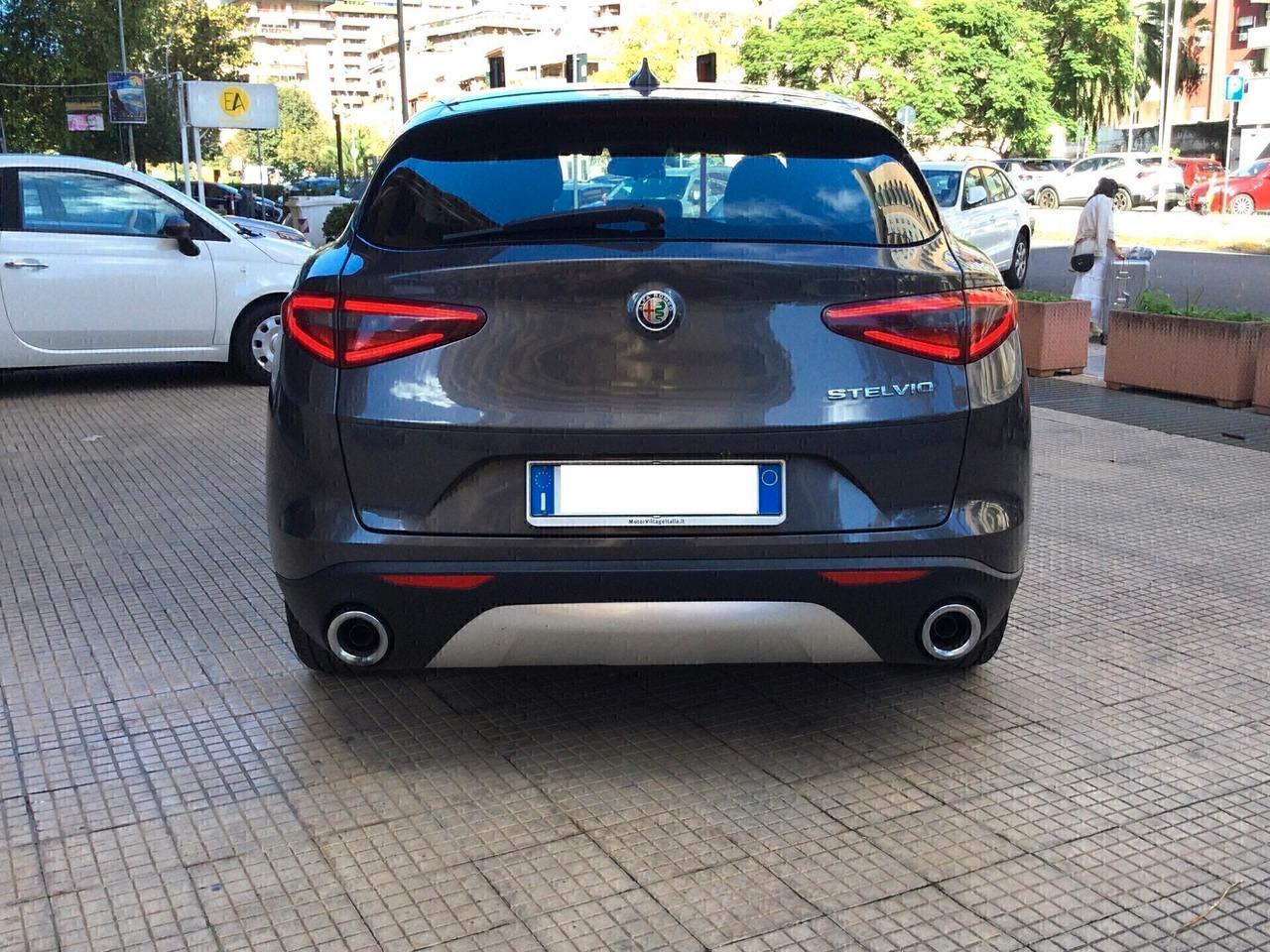 Alfa Romeo Stelvio 2.2 Turbodiesel 160 CV AT8 RWD Business