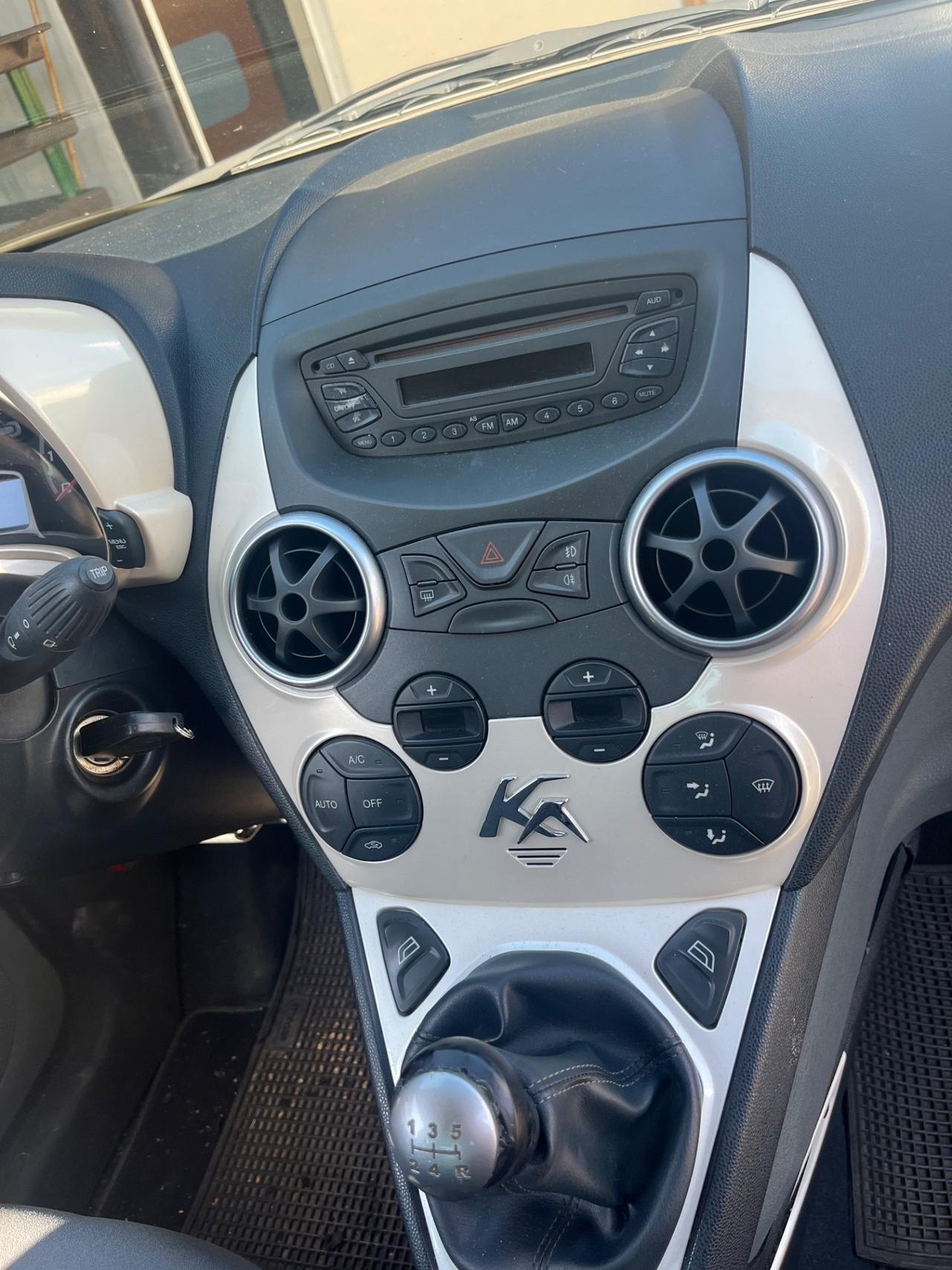 Ford Ka 1.2 8V 69CV Titanium
