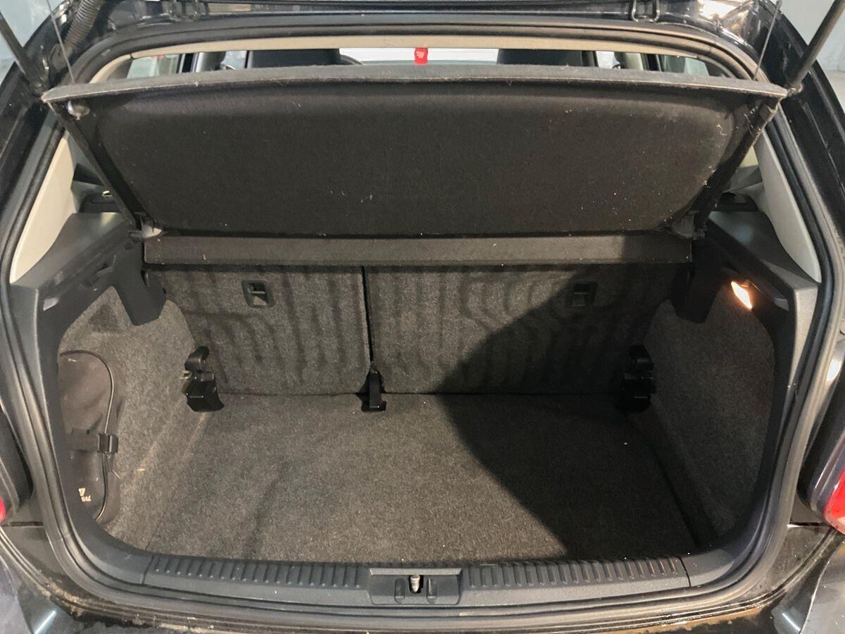 Volkswagen Polo 1.2 5 porte Model. 2013Trendline neo patentati !!