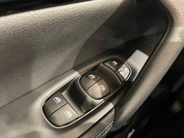 Nissan Qashqai 1.3 DIG-T 140 CV N-Connecta