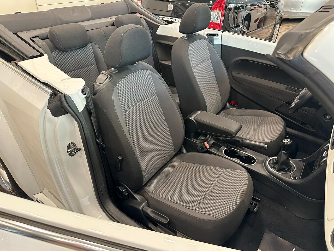 Volkswagen Maggiolino Cabrio 1.6 TDI Design