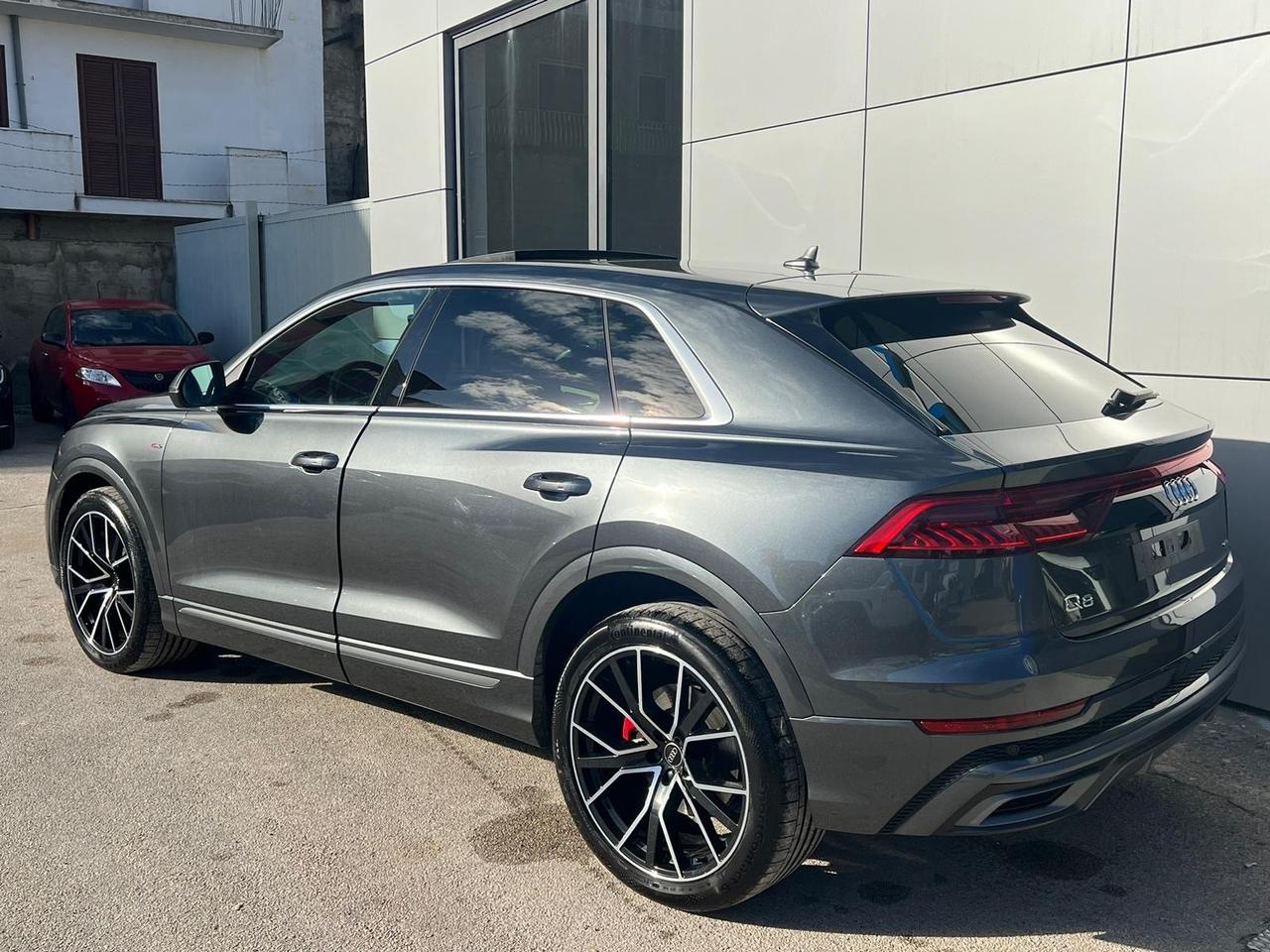 Audi Q8 50 TDI 286 CV quattro tiptronic Sport - anno 2023 - iva esposta - super prezzo €88.900