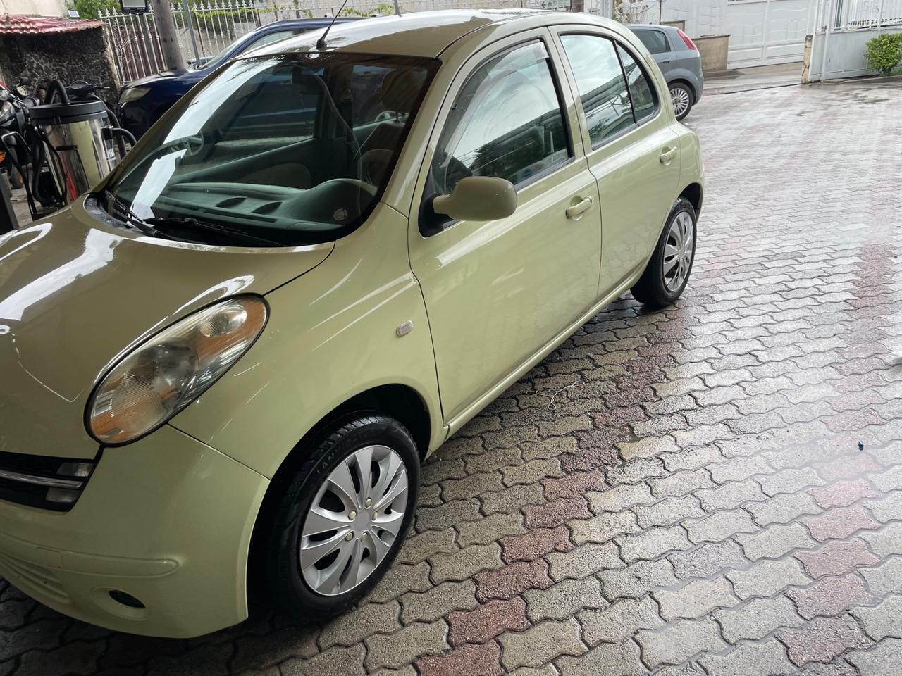 Nissan Micra 1.2 16V 65CV 5 porte Visia cambio automatico