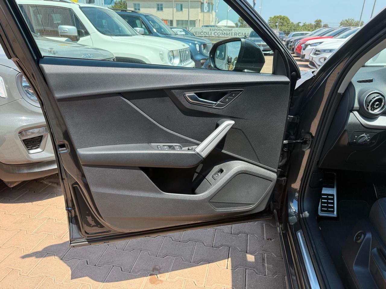 Audi Q2 35 TFSI Business Plus
