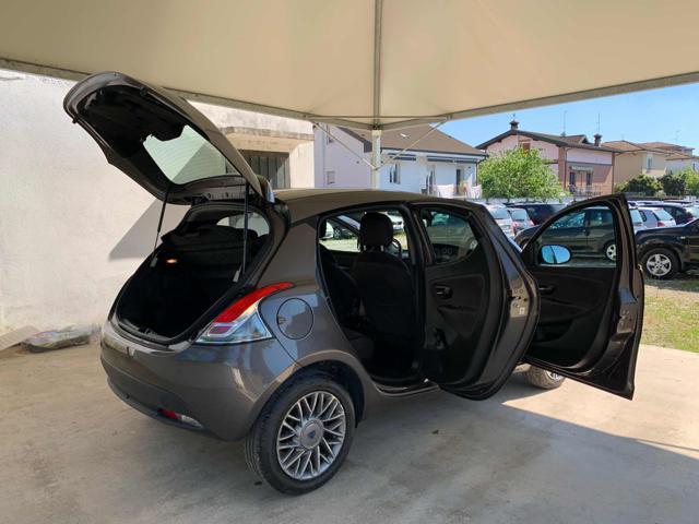 LANCIA Ypsilon 1.2 69 CV 5 porte GPL OK 07/2034 OK NEOPATENTATI