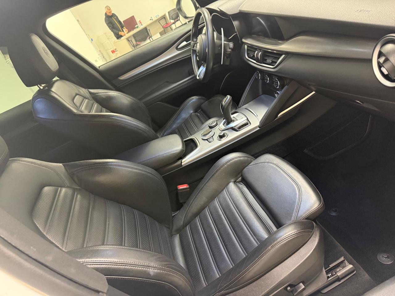 Alfa Romeo Stelvio 2.2 Turbodiesel 210 CV AT8 Q4 Veloce