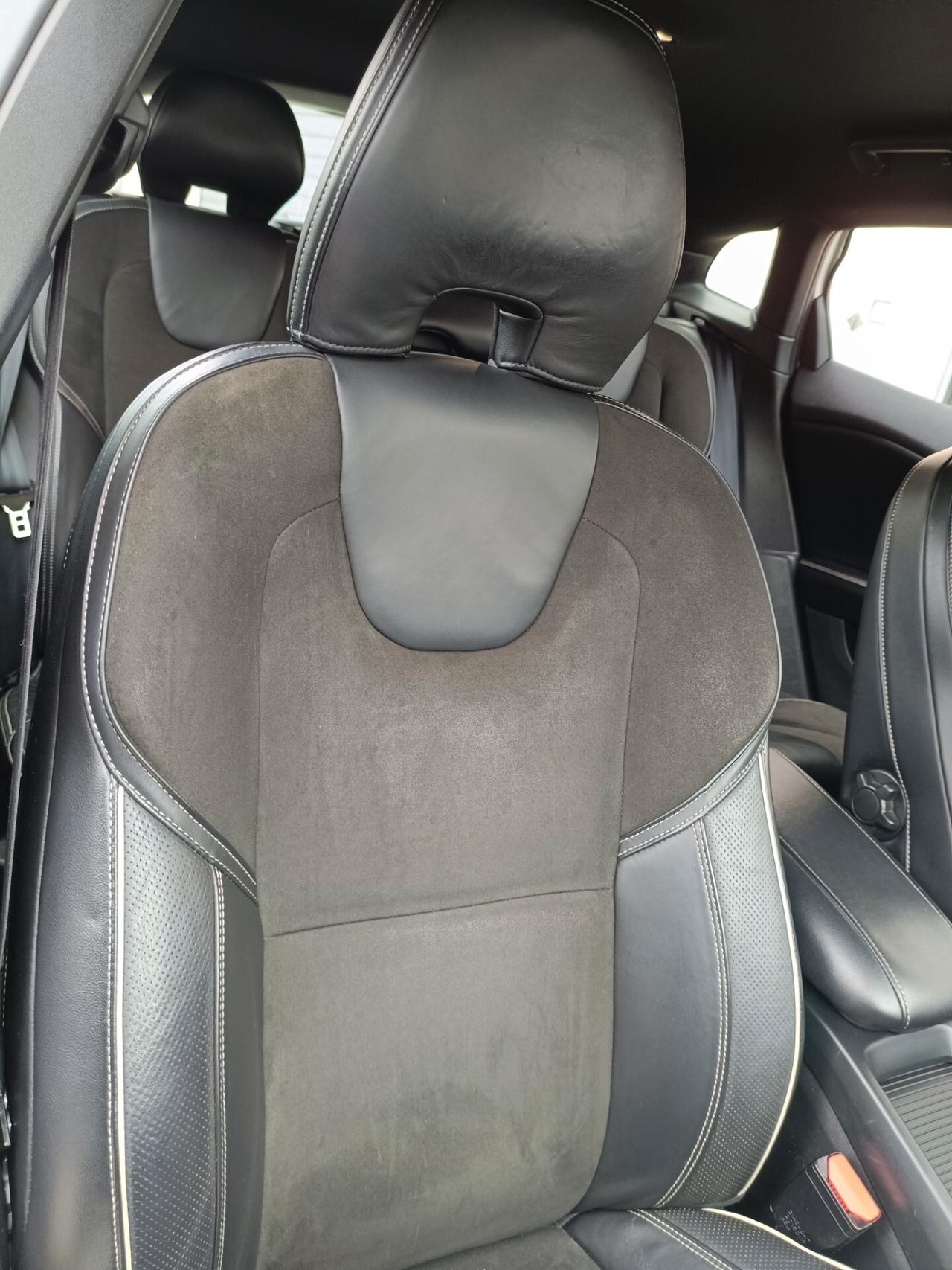 Volvo V40 D2 R-design Momentum