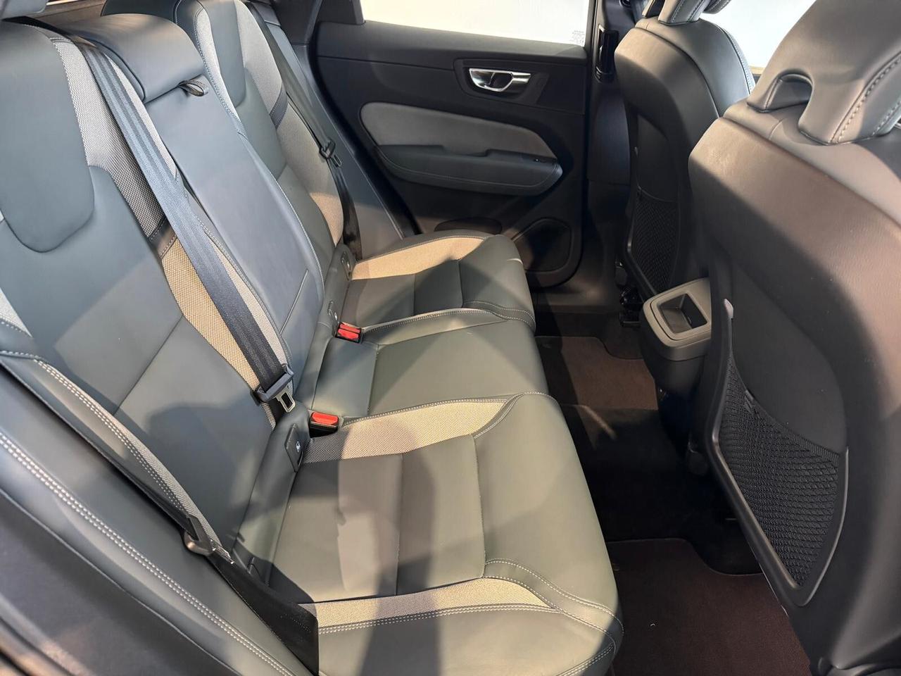 Volvo XC 60 XC60 B5 (d) AWD automatico Ultimate Bright
