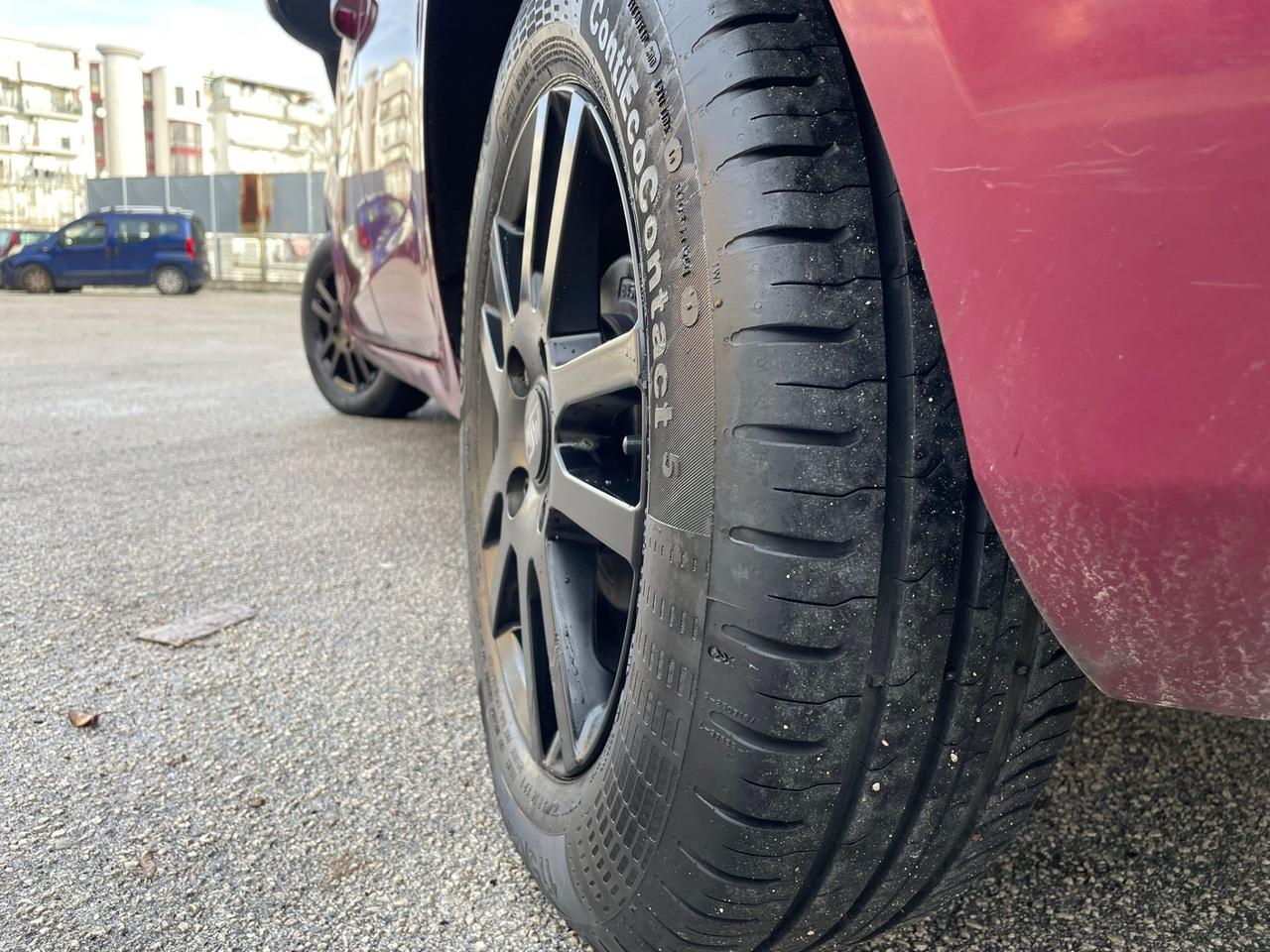 Ford Fiesta 1.4 5 porte Bz.- GPL Titanium IN PERFETTE CONDIZIONI