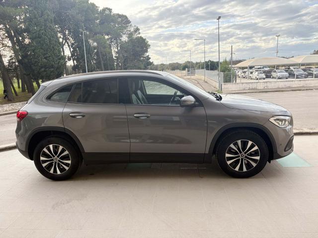 MERCEDES-BENZ GLA 180 d Automatic Business Extra