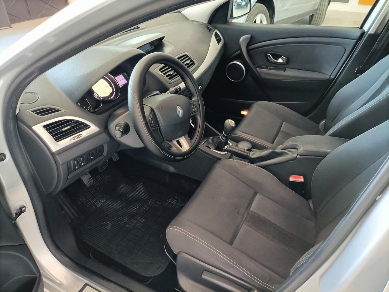 Renault Megane 1.5 dCi 110CV SporTour Dynamique 03/2010
