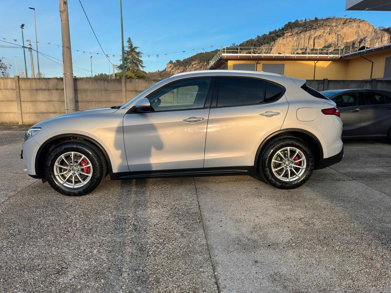 Alfa Romeo Stelvio 2.2 Turbodiesel 160 CV AT8 RWD Business