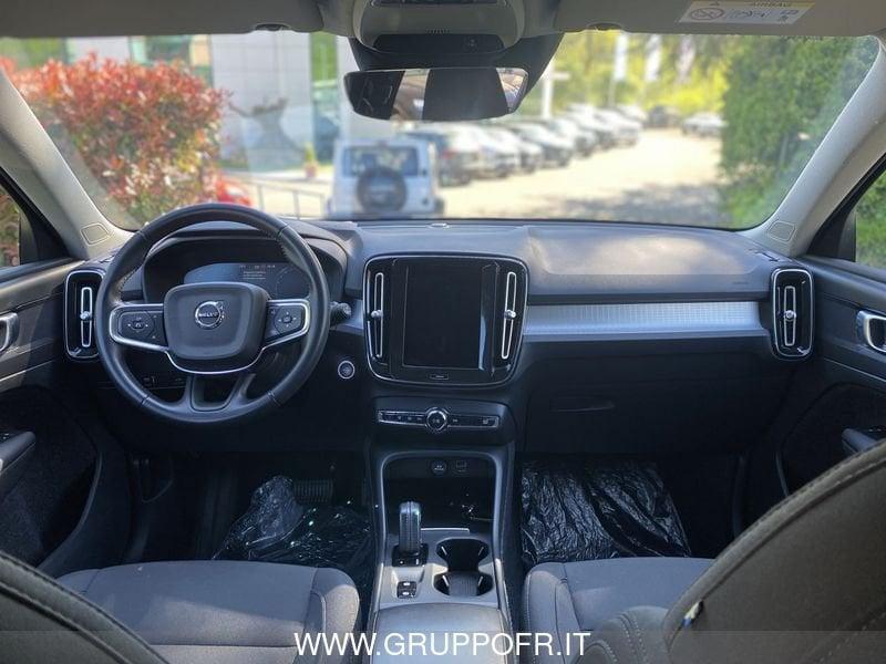 Volvo XC40 B4 AWD Geartronic Momentum Pro
