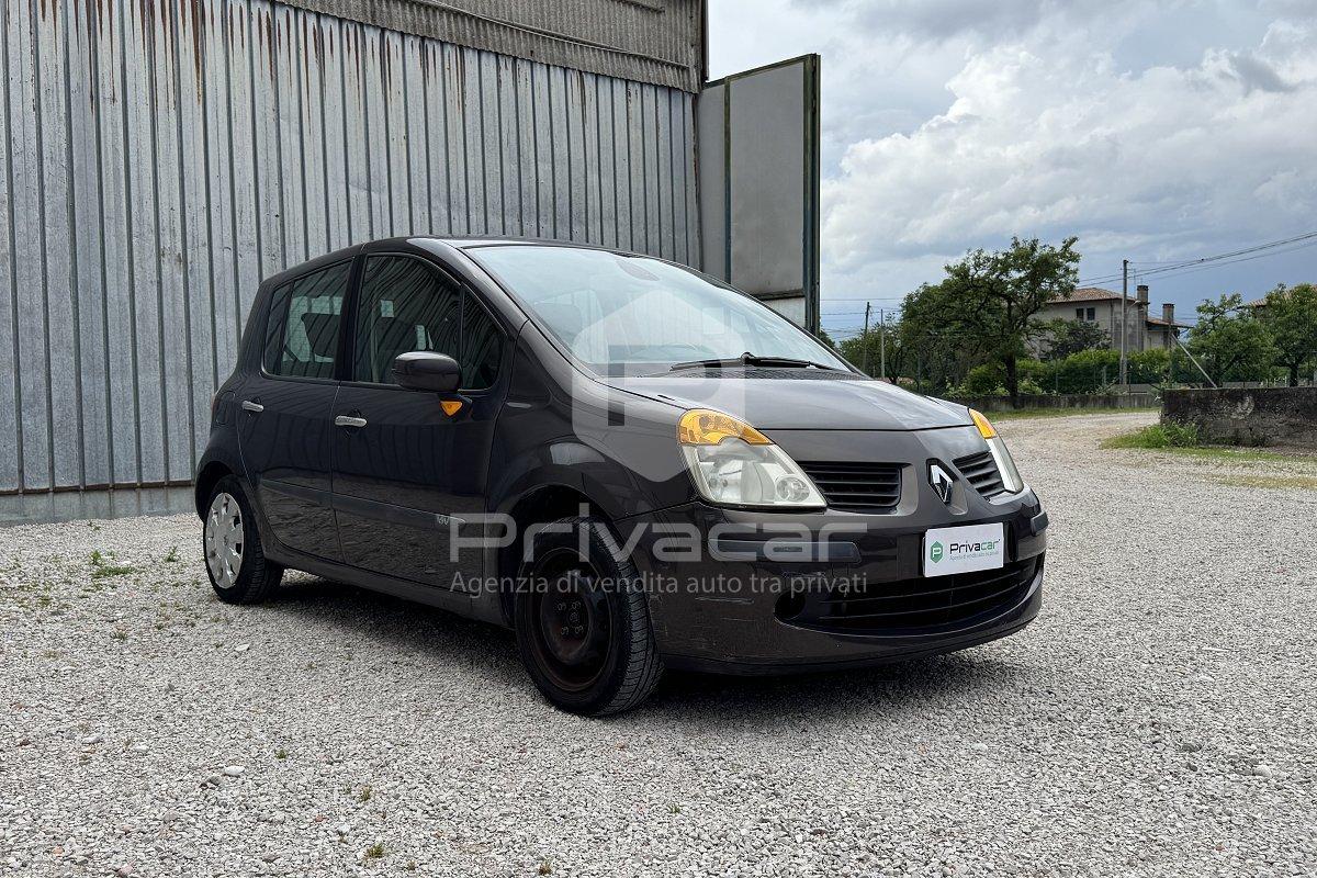 RENAULT Modus 1.2 16V Confort Privilège