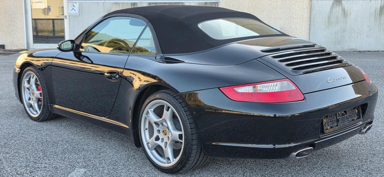 Porsche 911 Carrera Cabriolet