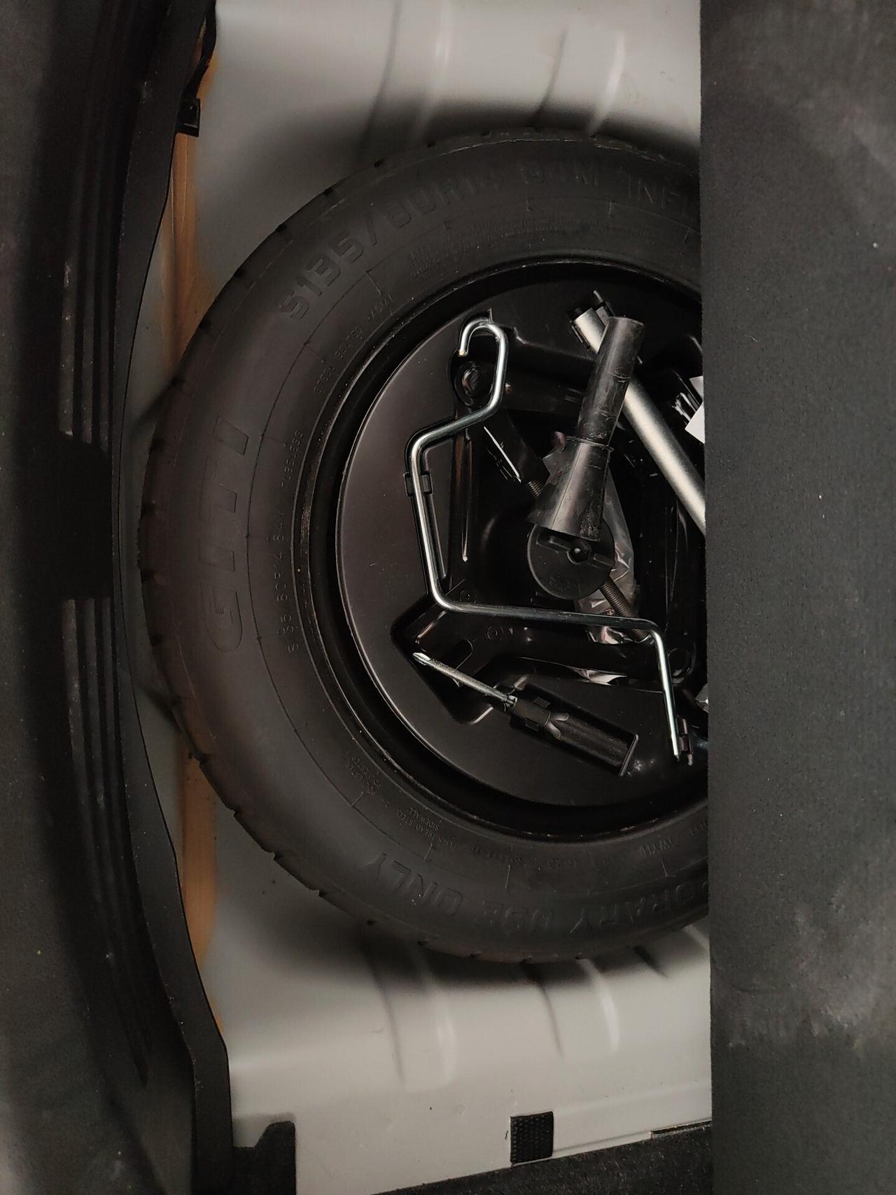 Lancia Ypsilon 1.0 FireFly 5 porte S&S Hybrid Platino