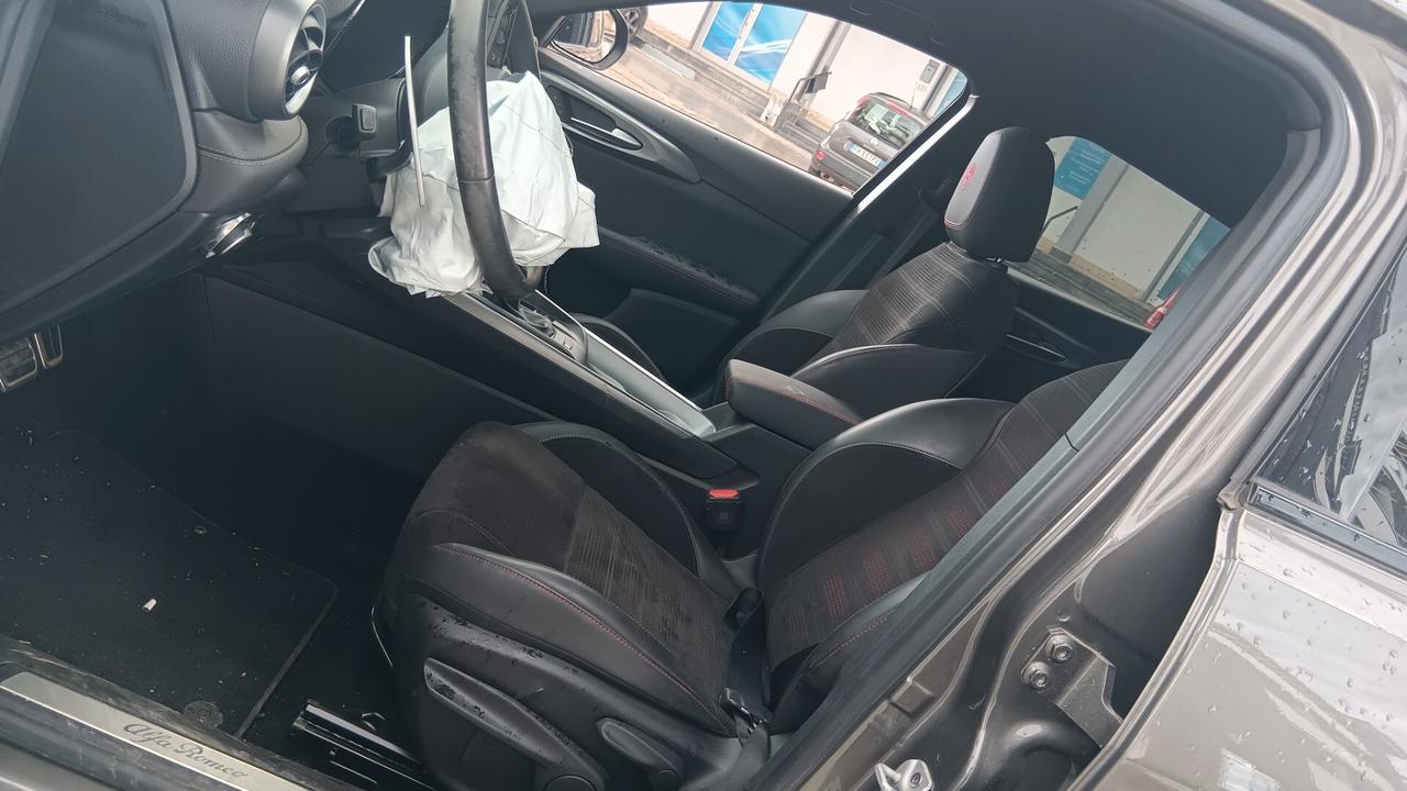 Alfa Romeo Tonale Speciale incidentata sinistrata mondialcars