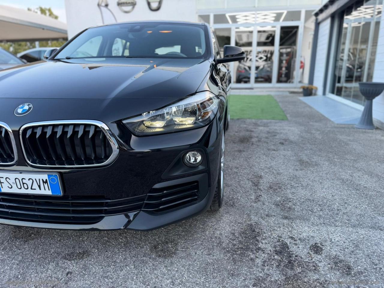 BMW X2 sDrive18d MANUALE