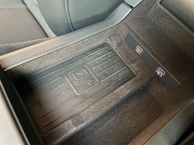 AUDI A6 Avant 40 2.0 TDI quattro S tronic S line Plus.