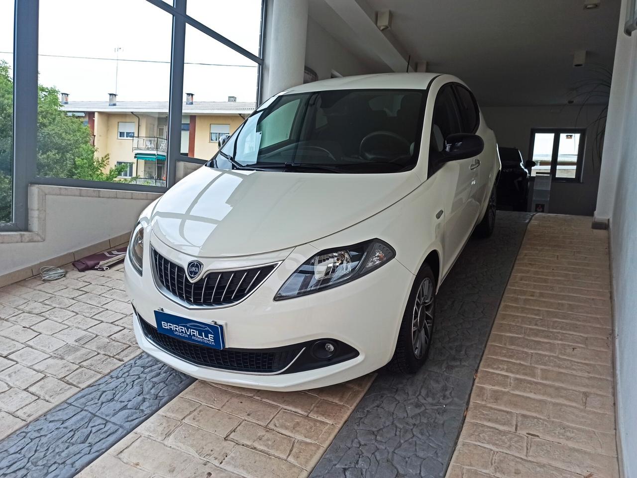Lancia Ypsilon 1.0 FireFly 5 porte S&S Hybrid Gold 2023