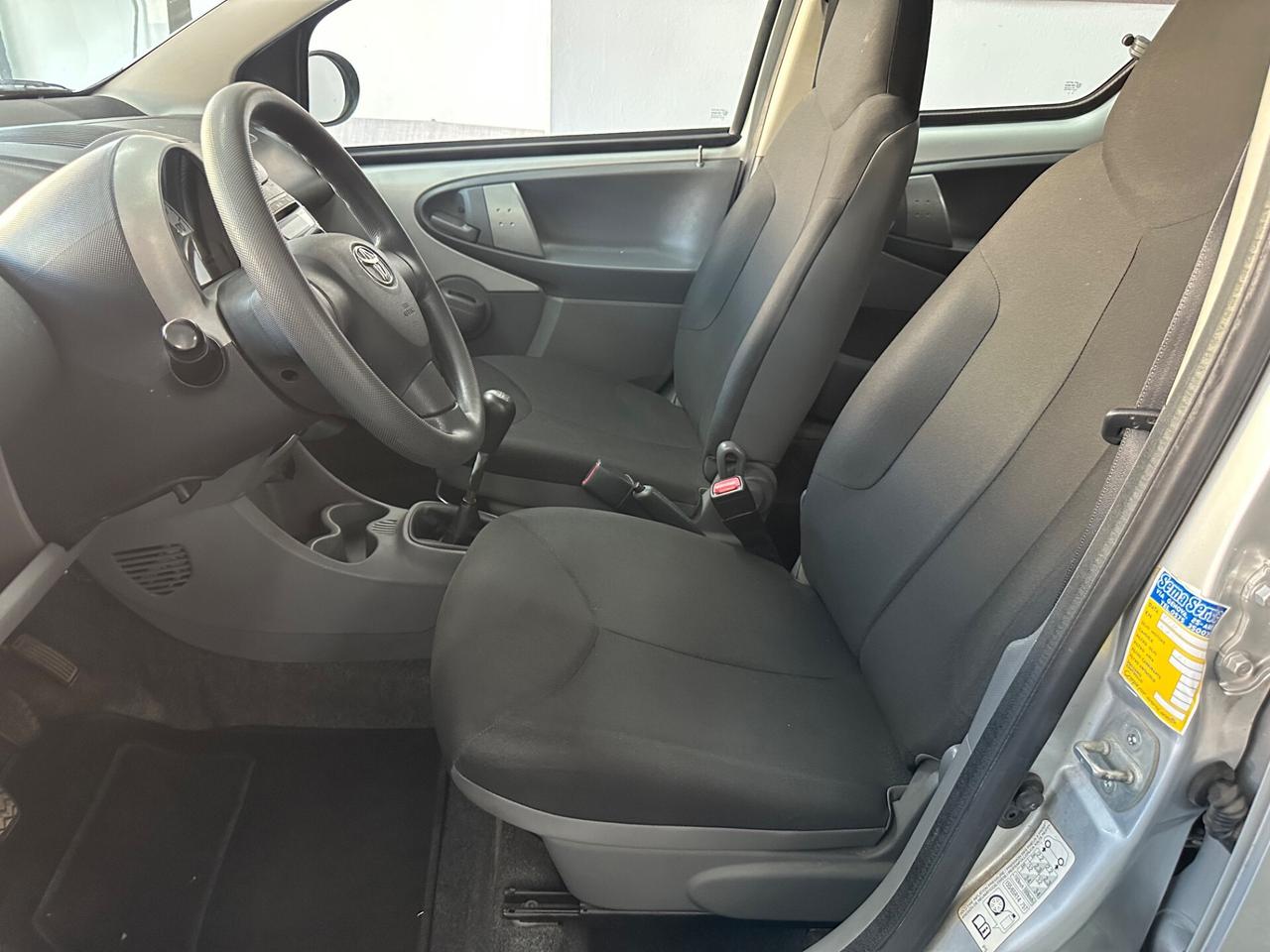 Toyota Aygo 1.0 12V VVT-i 5 porte Now Connect