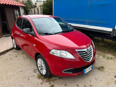 Lancia Ypsilon 0.9 TwinAir 85 CV 5 porte S&S Gold