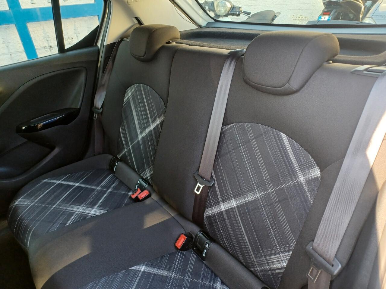 Opel Corsa 1.2 5 porte ANNO 2016 solo 69000 km