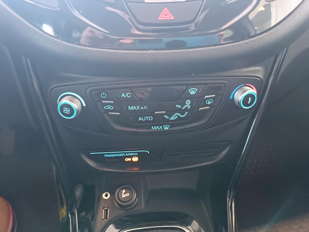 Ford B-Max 1.5 TDCi 75 CV Business Titanium