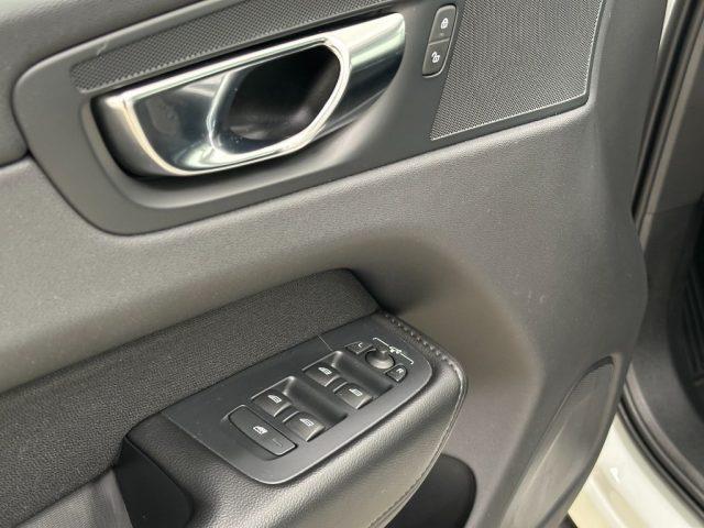 VOLVO XC60 B4 (d) Geartronic Inscription