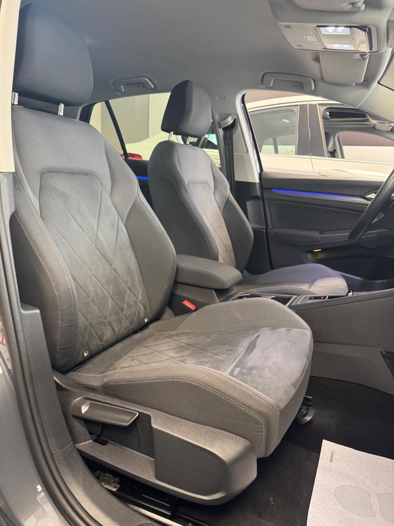 Volkswagen Golf 8 2.0 TDI 116 Cv Style