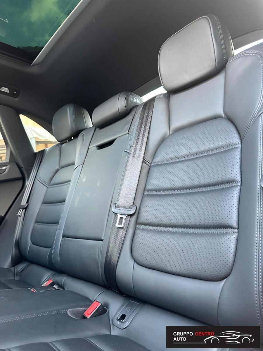 Porsche Macan 2.0 T- 2023