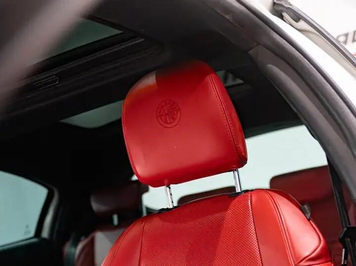 Alfa Romeo Giulietta 1750 TBi Quadrifoglio Verde