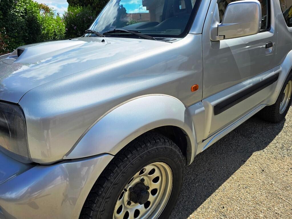 Suzuki Jimny 1.5 DDiS cat 4WD JLX