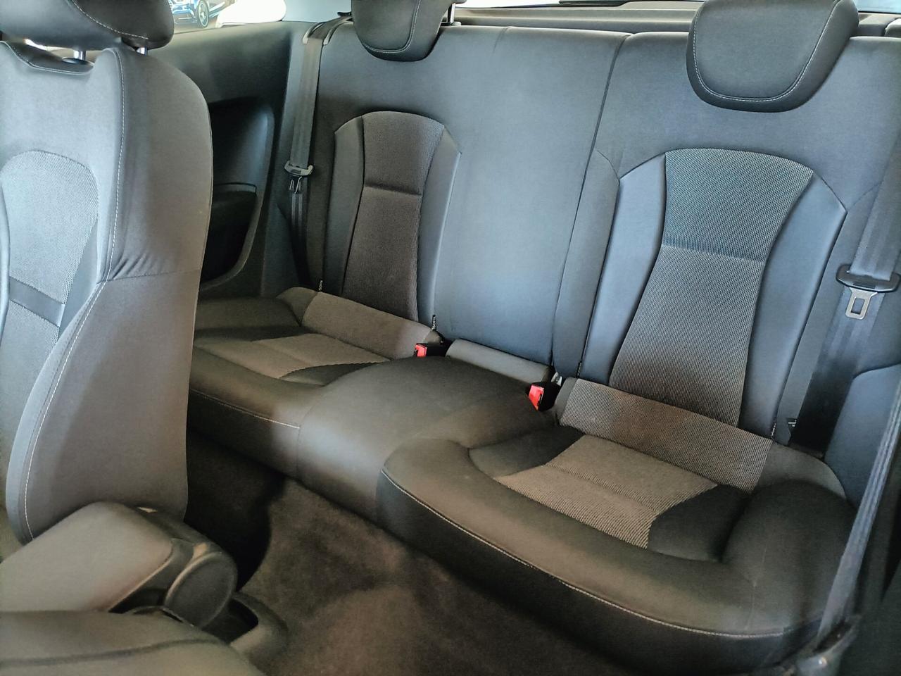 Audi A1 1.6 TDI 105 CV Attraction 07/2011