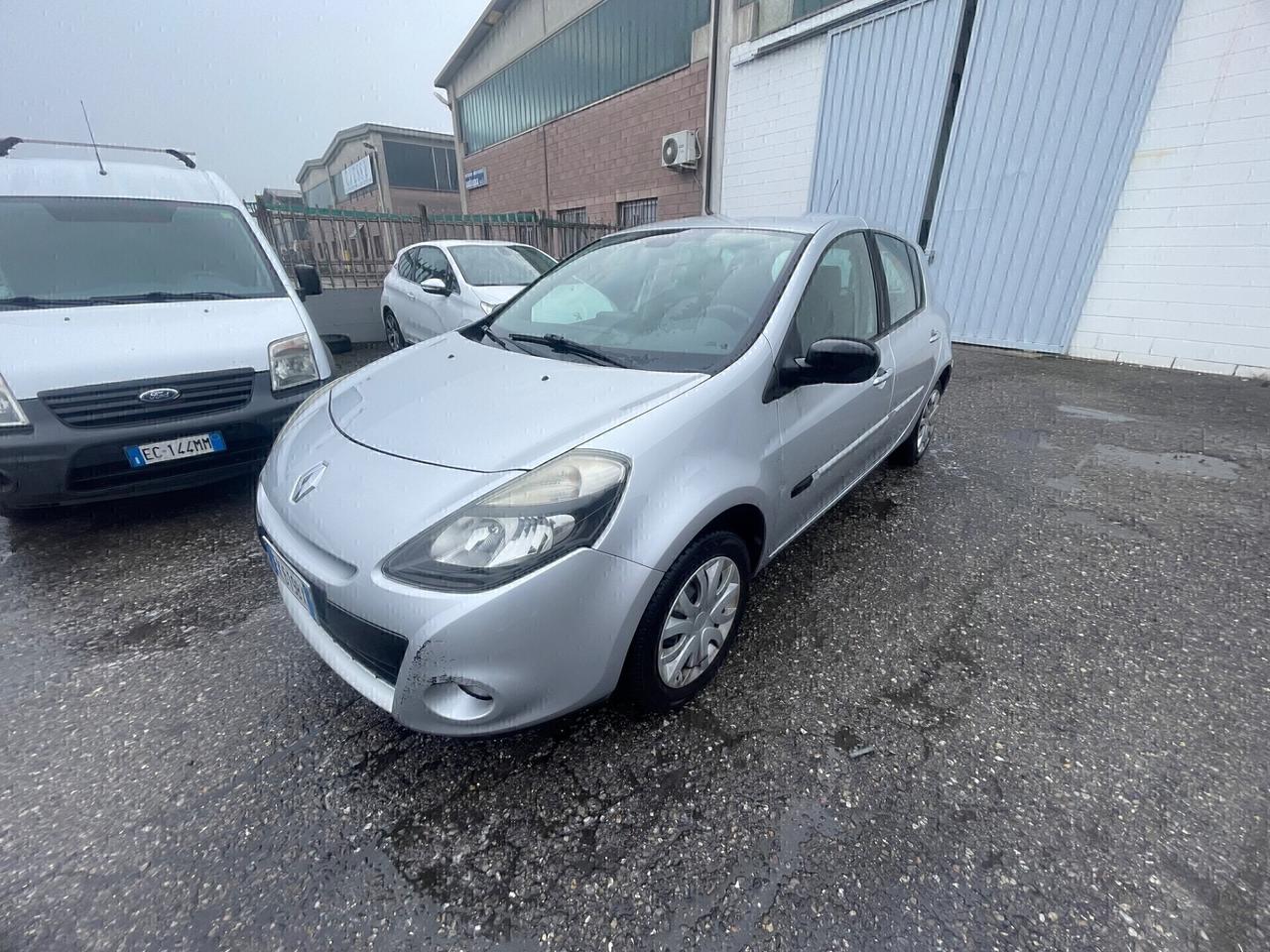 Renault Clio 1.2 16V 5 porte Dynamique