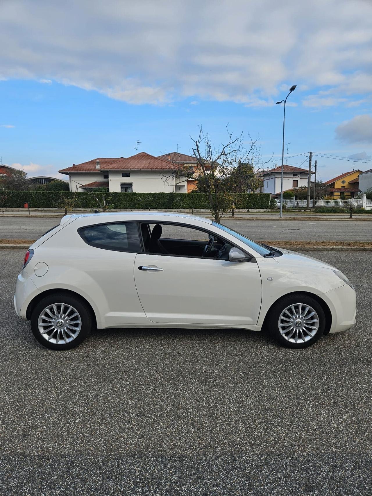 Alfa Romeo MiTo 1.3 JTDm 85 CV NEOPATENTATI