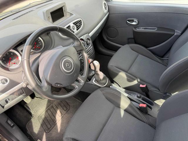 RENAULT Clio 1.2 16V 5 porte Live!