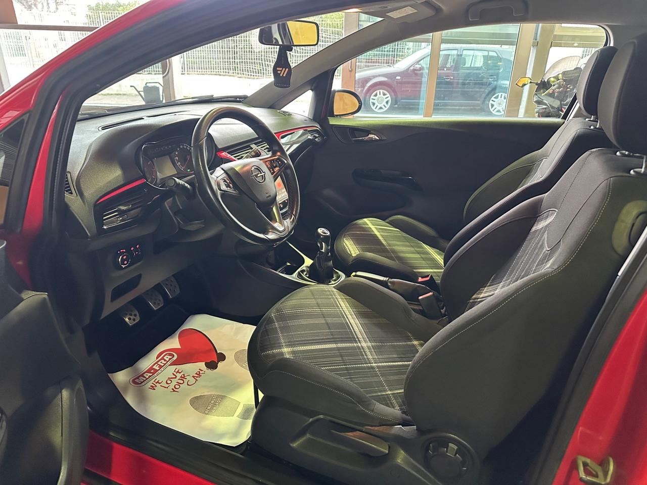 Opel Corsa 1.4 90CV Coupé b-Color 77.000km