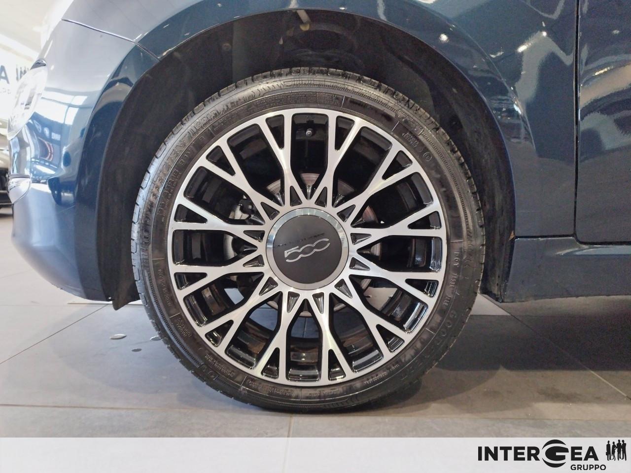 FIAT 500 1.0 hybrid Dolcevita 70cv -cerchio 16''