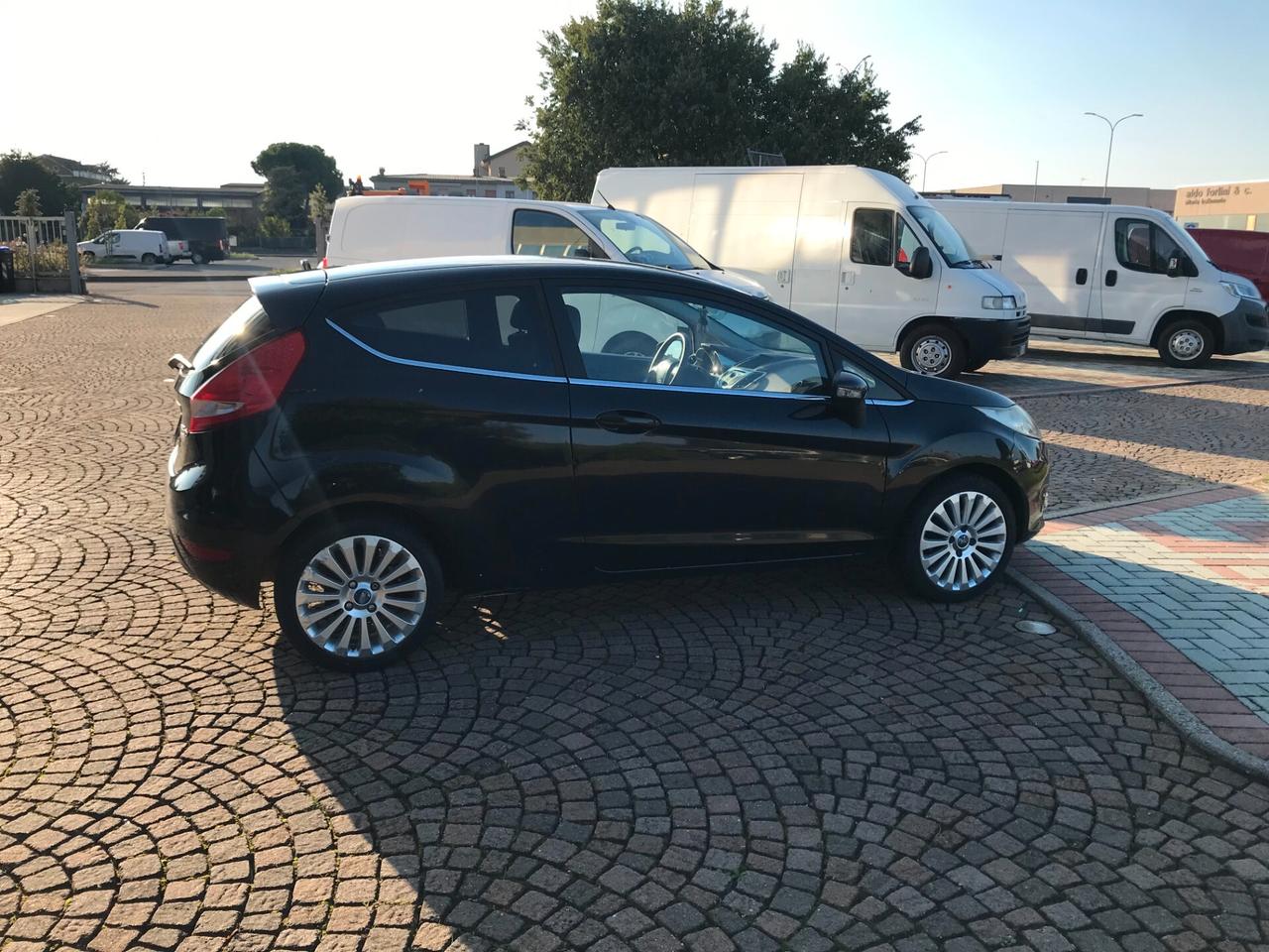 Ford Fiesta 1.2 16V 5p. Ghia GPL
