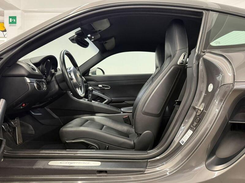 Porsche Cayman 2.7